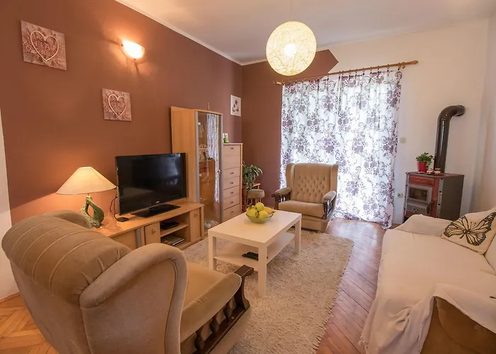 Apartament Sanja Palit