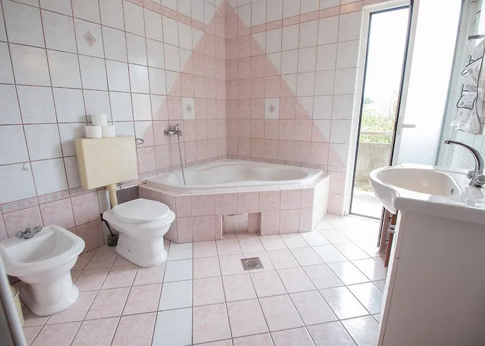 Apartament Sanja Palit