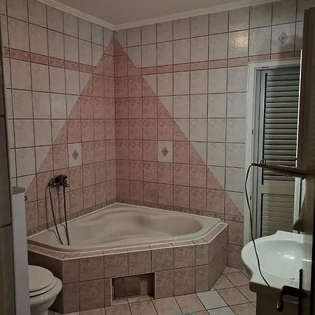 Sanja Apartment *