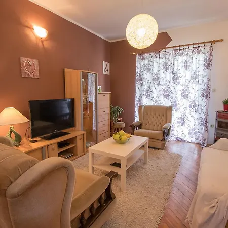 Apartment Sanja Palit